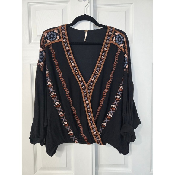 Free People Tops - Free People M Black Crescent Moon Embroidered Gauze Top Boho V-Neck Long Sleeve